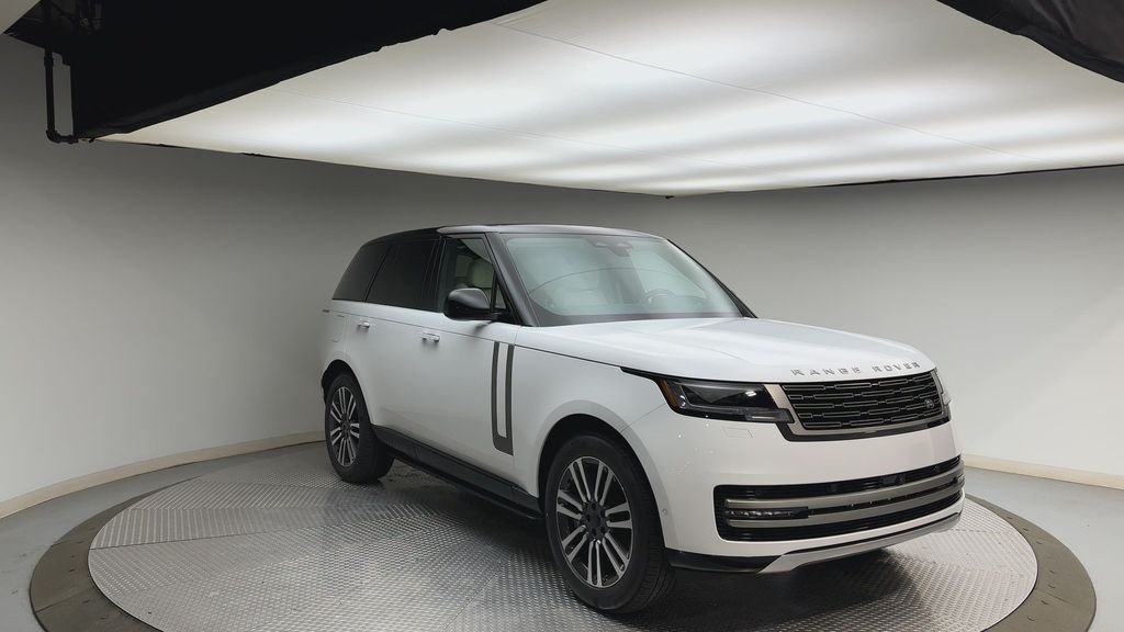 New 2026 Fuji White Land Rover SE image 8