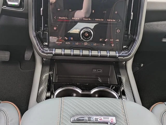 2026 GMC Yukon AT4 - Photo 22