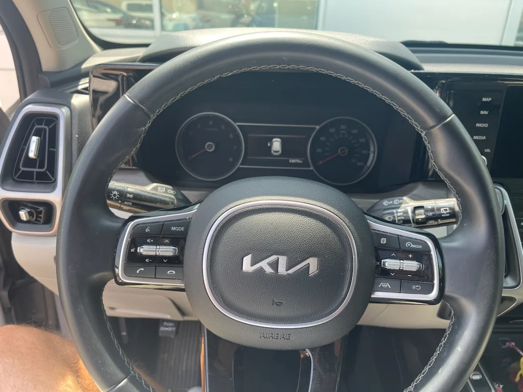 Used 2023 Wolf Gray Kia X-Line S image 10