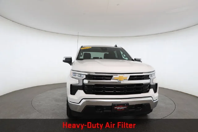 Used 2024 White Chevrolet LT image 34