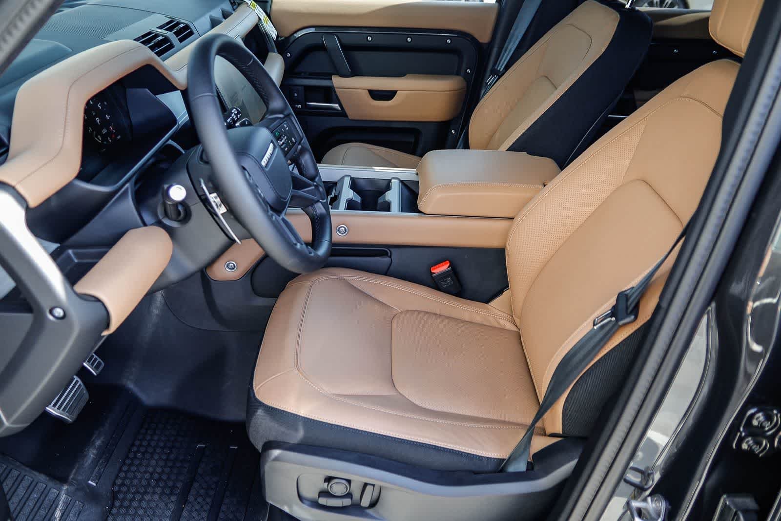 2026 Land Rover Defender V8 - Photo 14