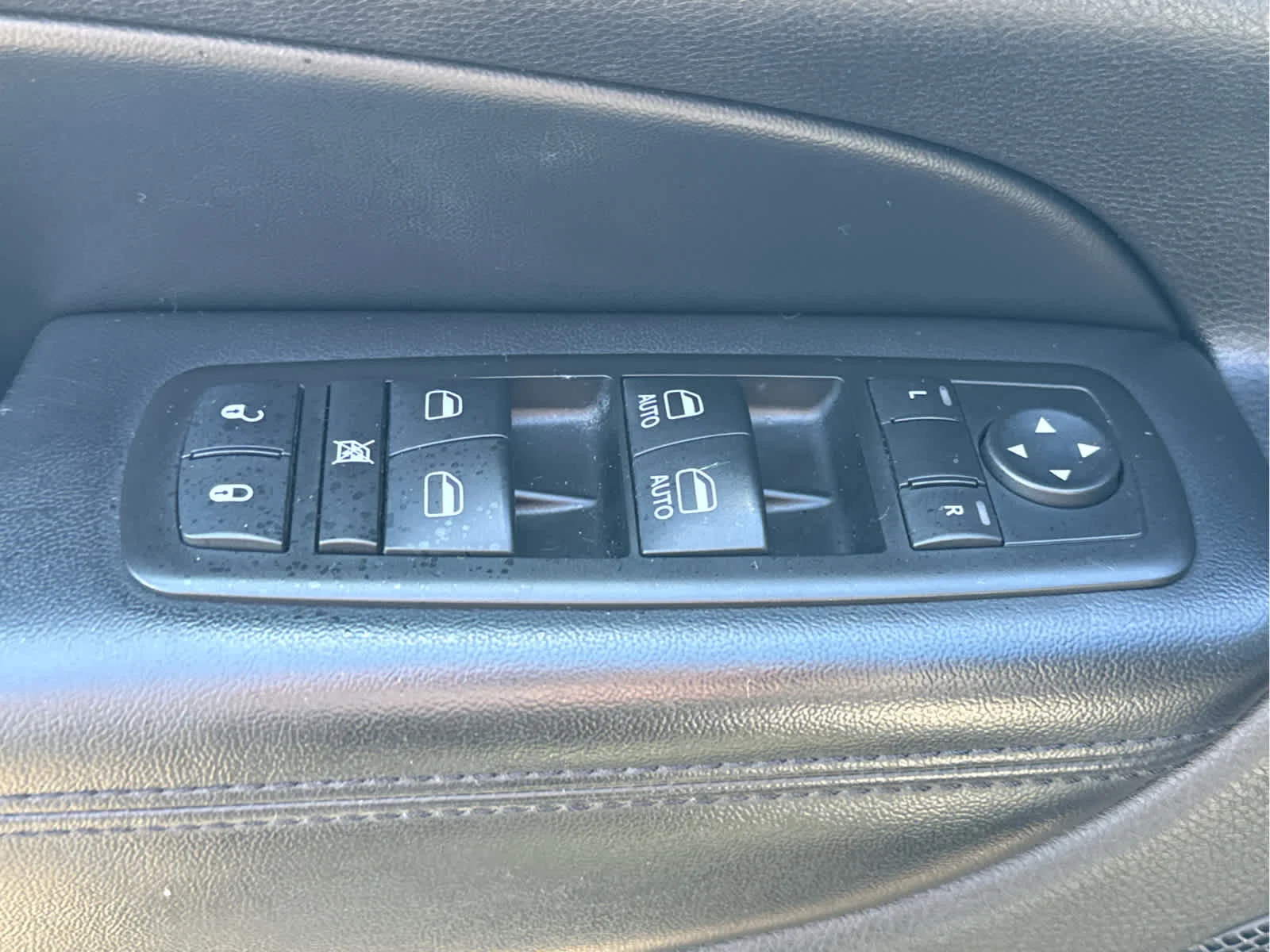 Used 2012 Mineral Gray Metallic Jeep Laredo image 10
