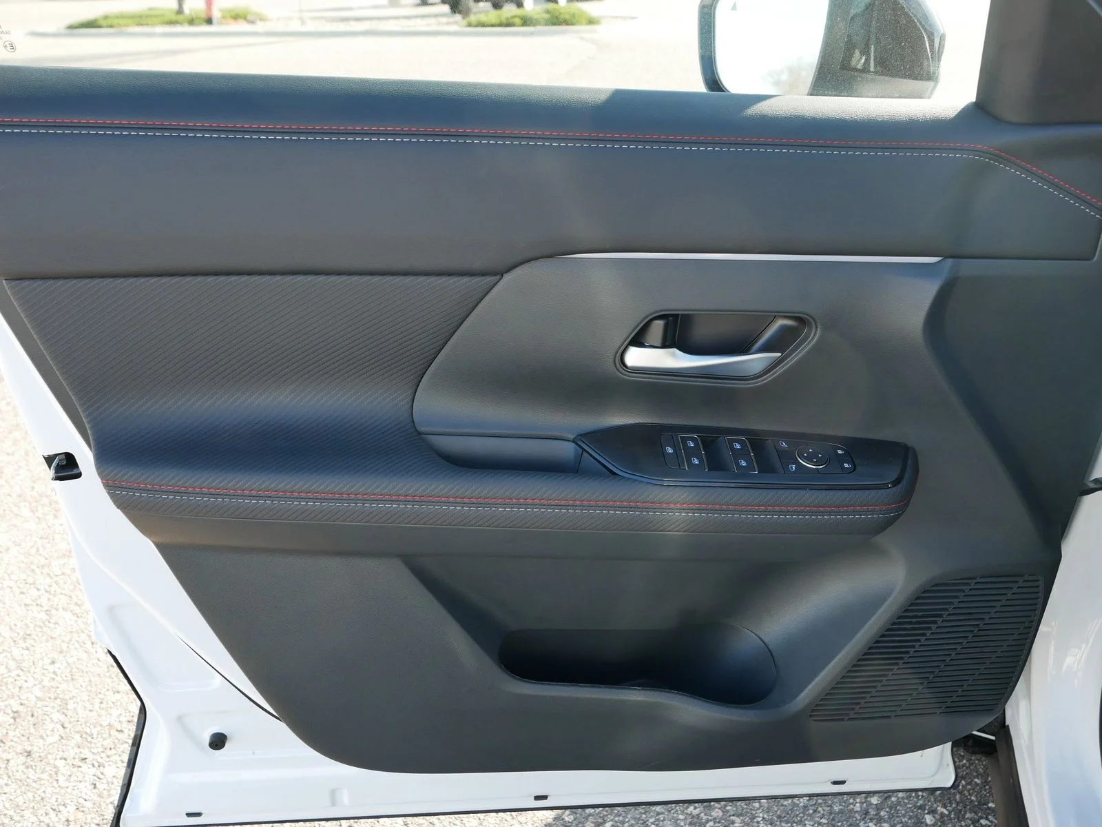 2026 Nissan KICKS SR AWD - Photo 12