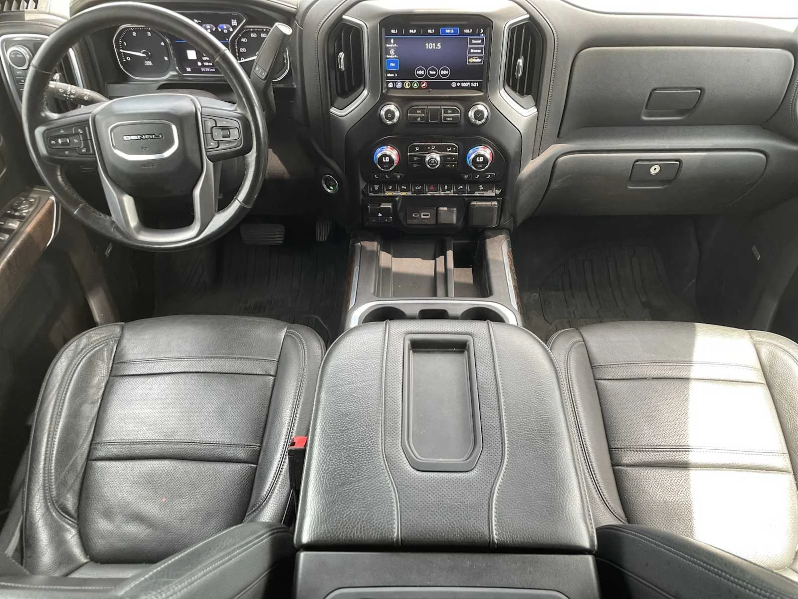 Used 2021 Onyx Black GMC Denali image 22