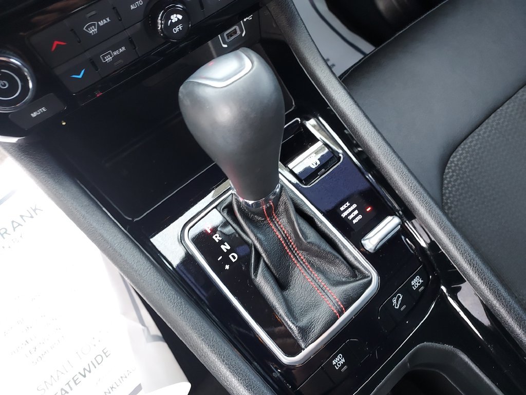 Used 2023 White Jeep Trailhawk image 25