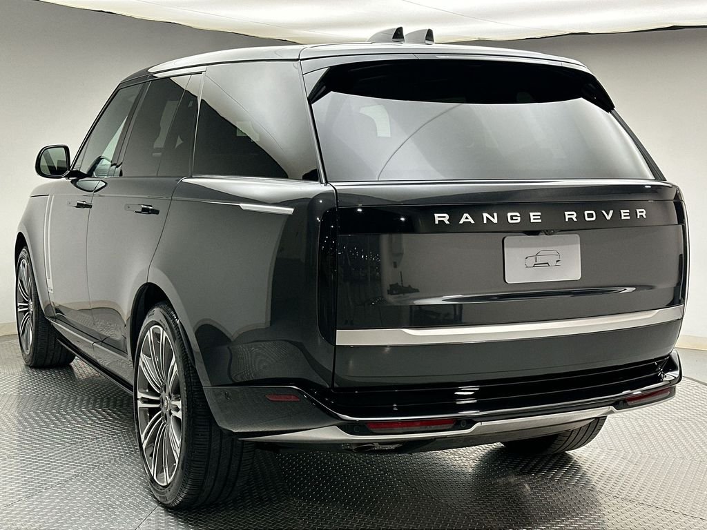 Used 2025 Carpathian Gray Premium Metallic Land Rover Autobiography image 11