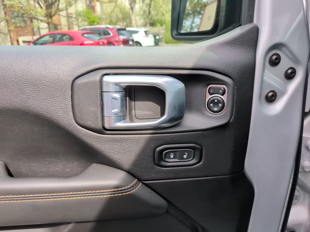 Used 2024 Silver Jeep Sahara image 17