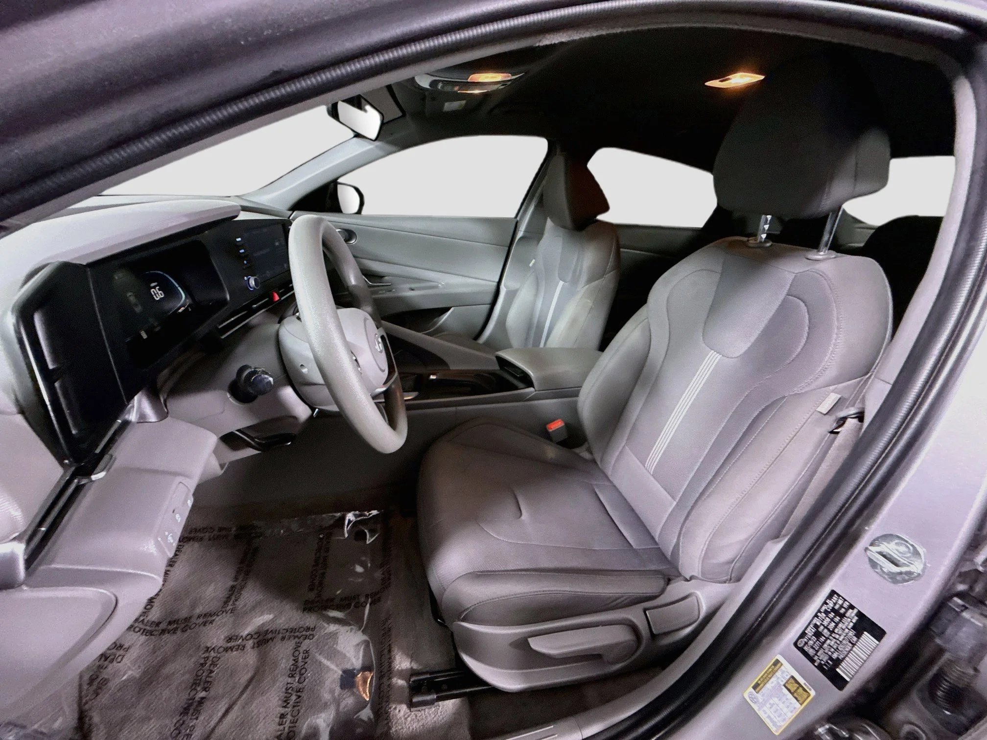 Used 2024 Fluid Metal Hyundai SE image 17