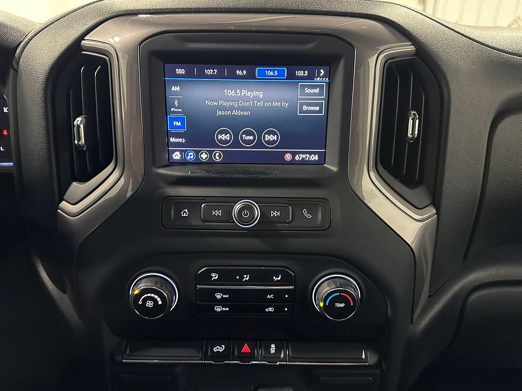 Used 2020 SHADOW GRAY METALLIC Chevrolet Custom image 28