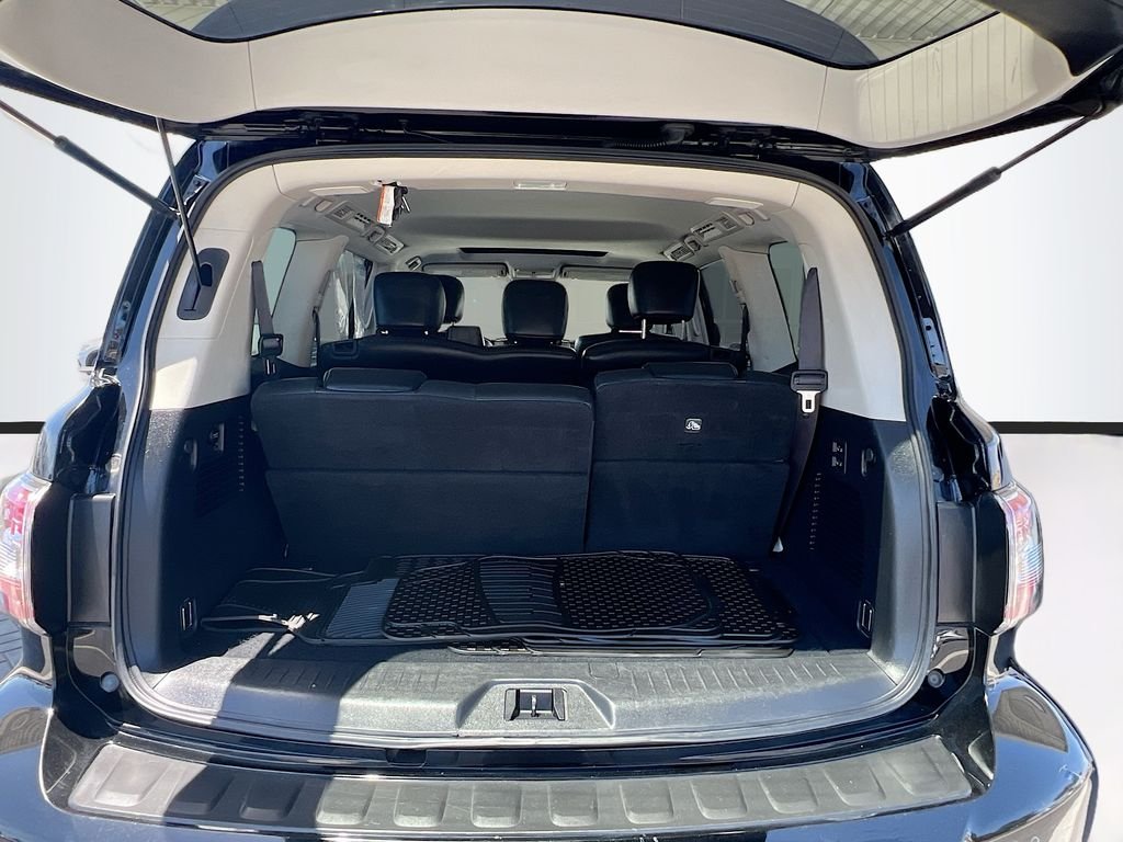 Used 2019 Super Black Nissan SL image 27