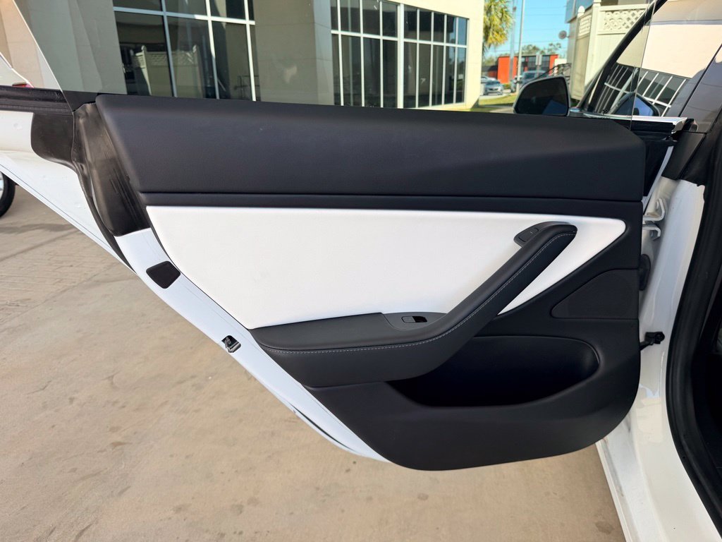 Used 2018 White Tesla Long Range image 26