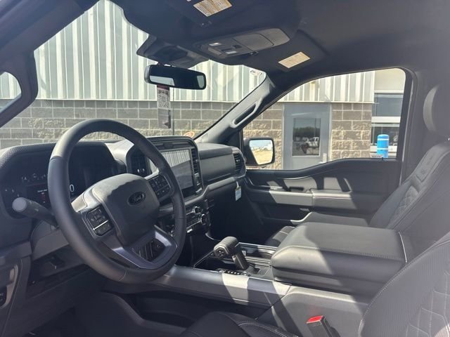 New 2026 Oxford White Ford XLT image 19