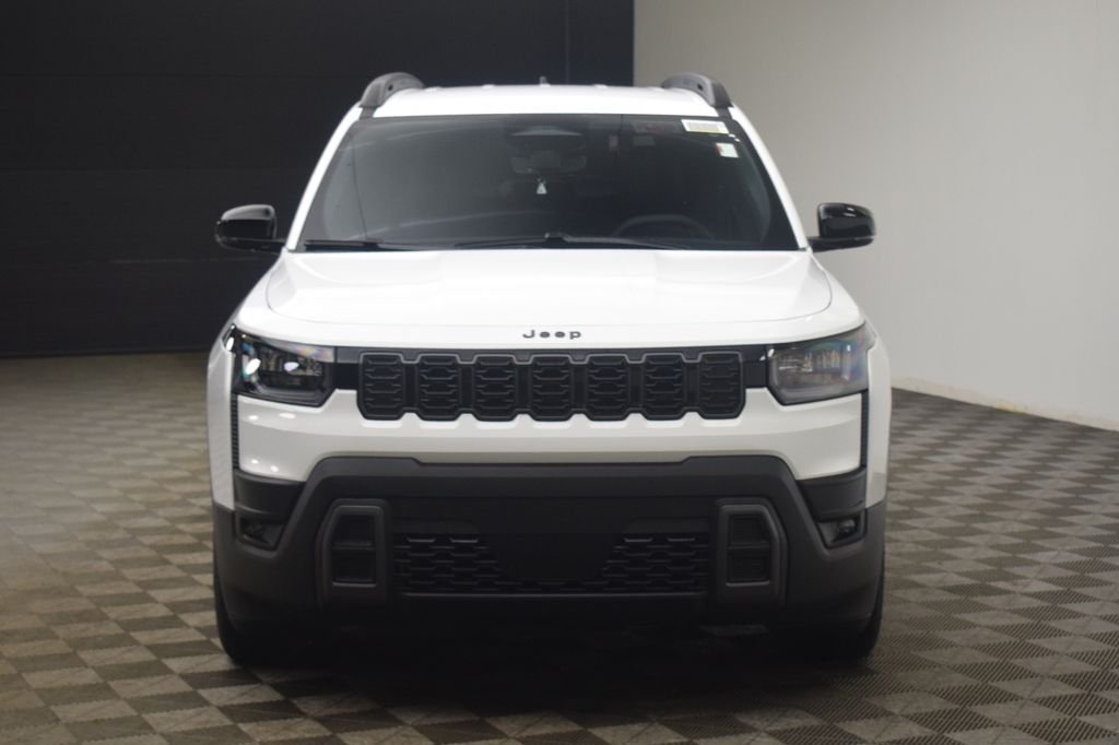 New 2026 Bright White Clear-Coat Exterior Paint Jeep Limited image 2