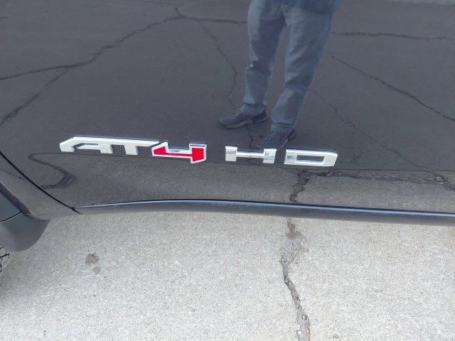 Used 2026 Titanium Rush Metallic GMC AT4 image 35