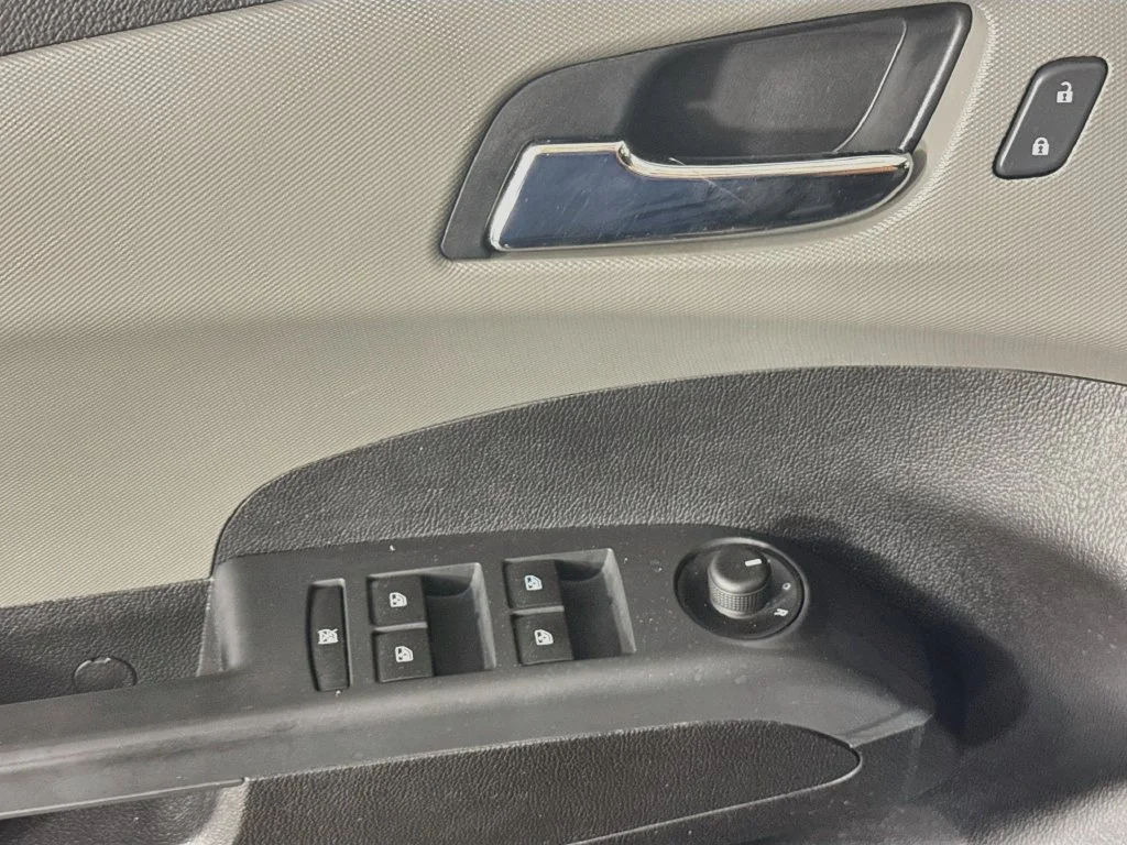 Used 2015 Gray Chevrolet LTZ image 21