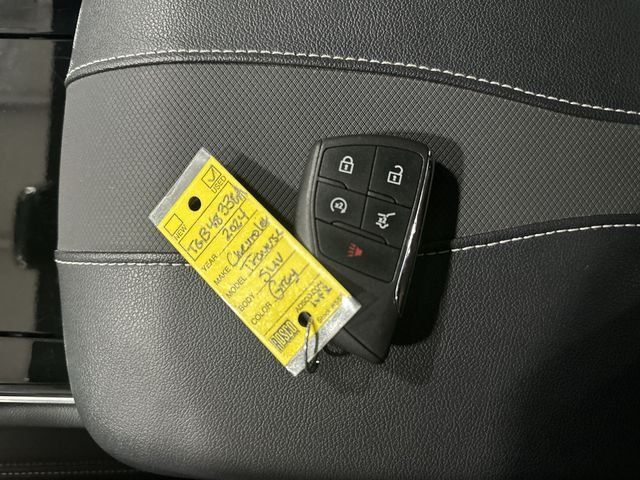 Certified Used 2025 Gray Chevrolet Z71 image 33