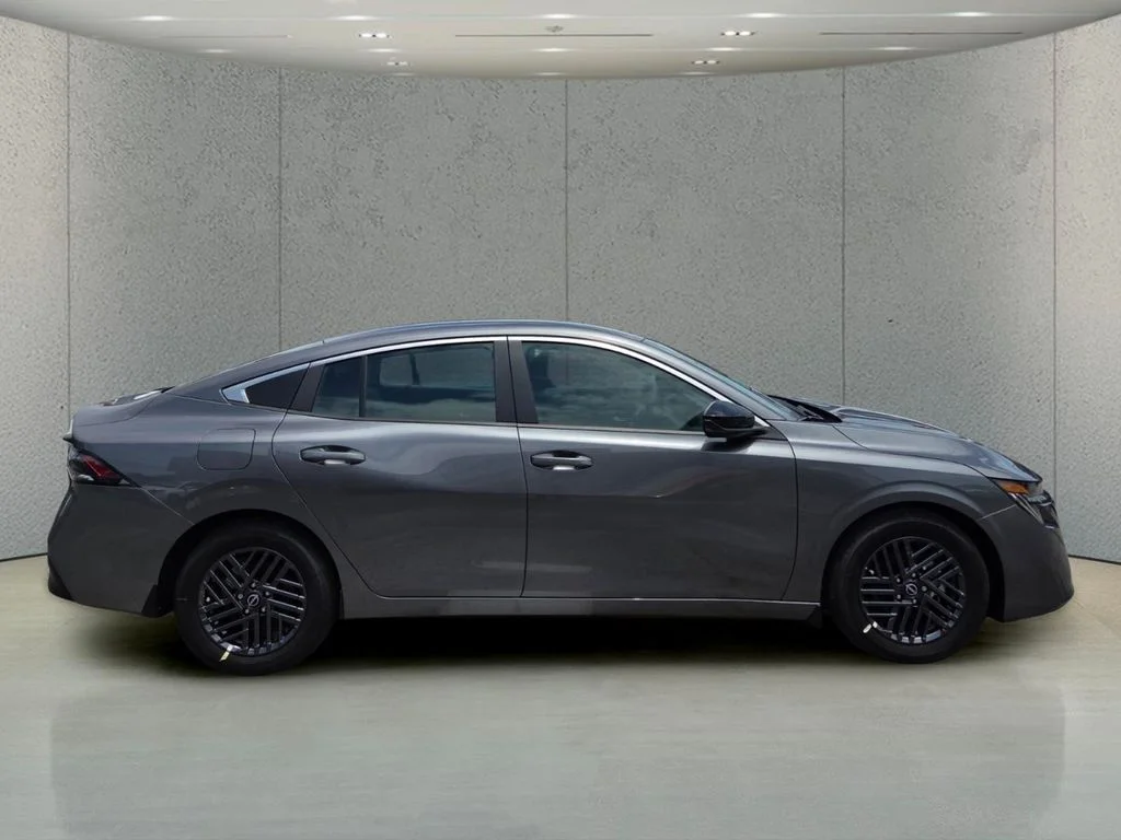 2026 Nissan Sentra SV - Photo 6