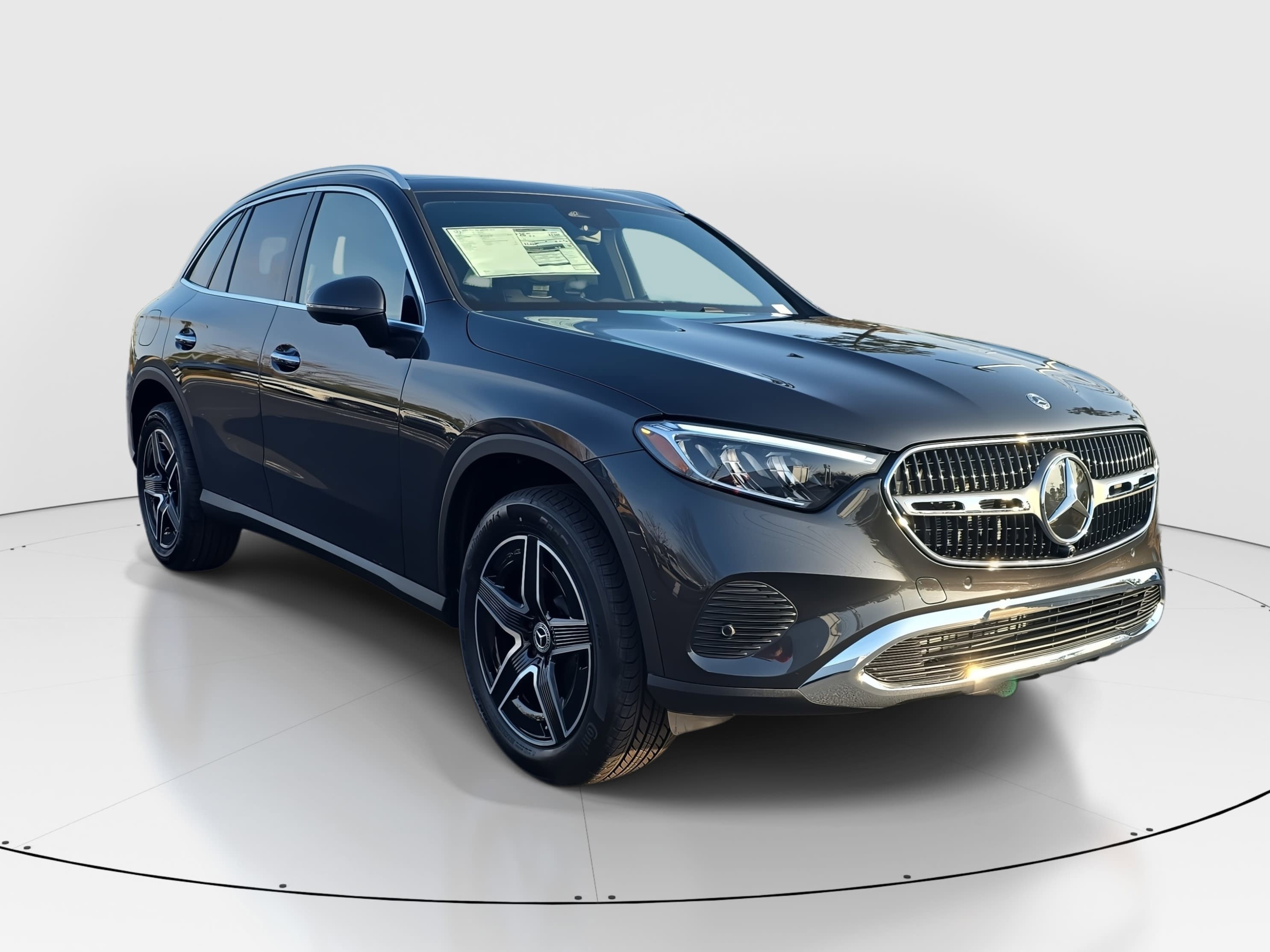 New 2026 Graphite Grey Metallic Mercedes-Benz GLC300 image 3