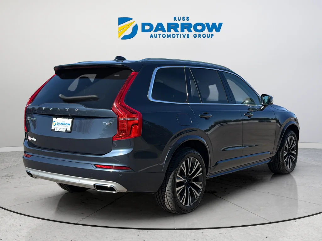 Used 2021 Blue Volvo T6 Momentum image 5