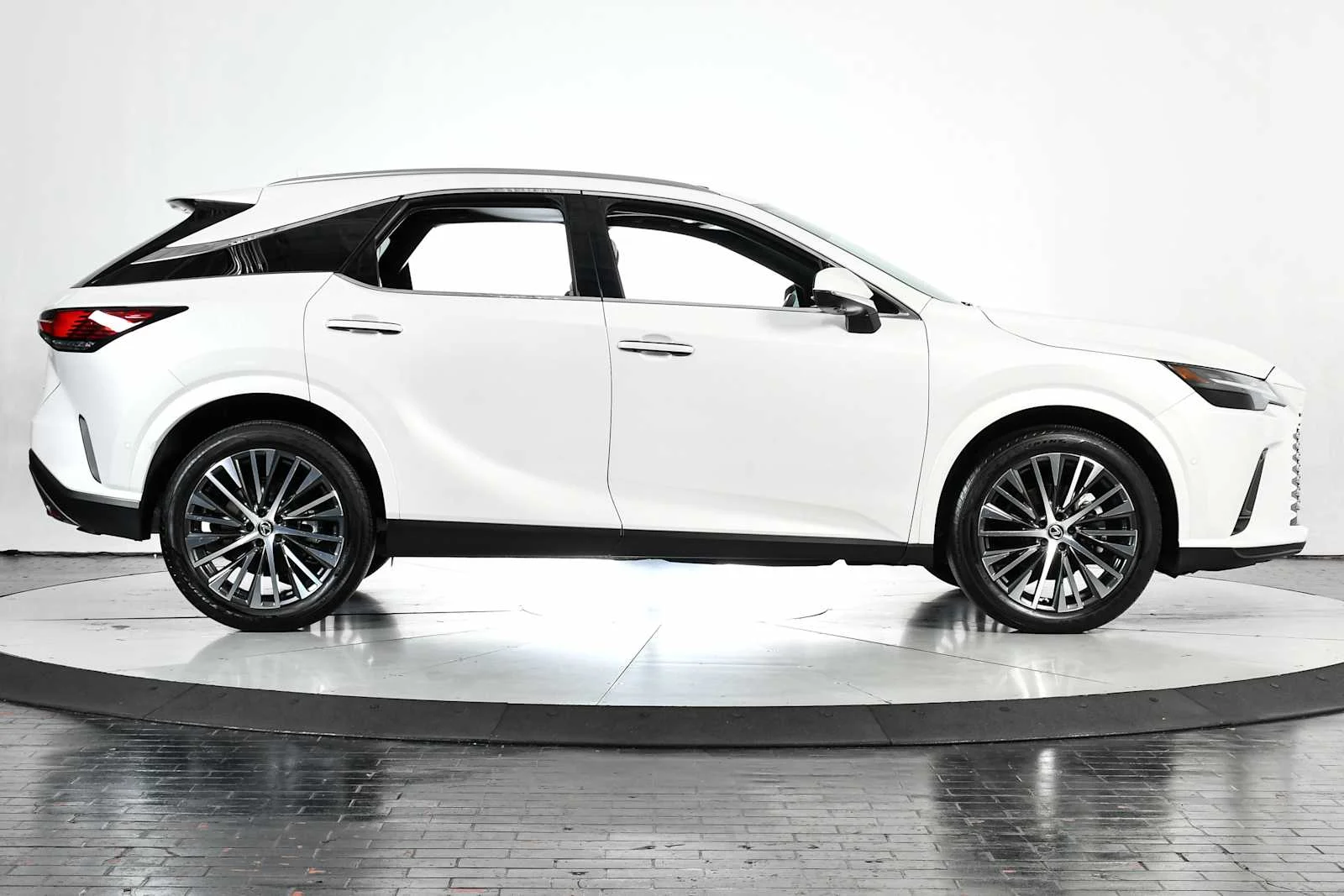Certified Used 2025 EMINENT WHITE PEARL Lexus Premium Plus image 8