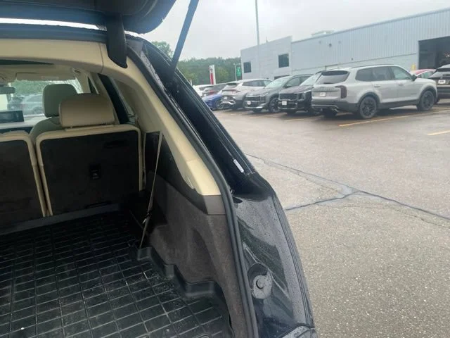 Used 2019 Orca Black Metallic Audi SE Premium image 20