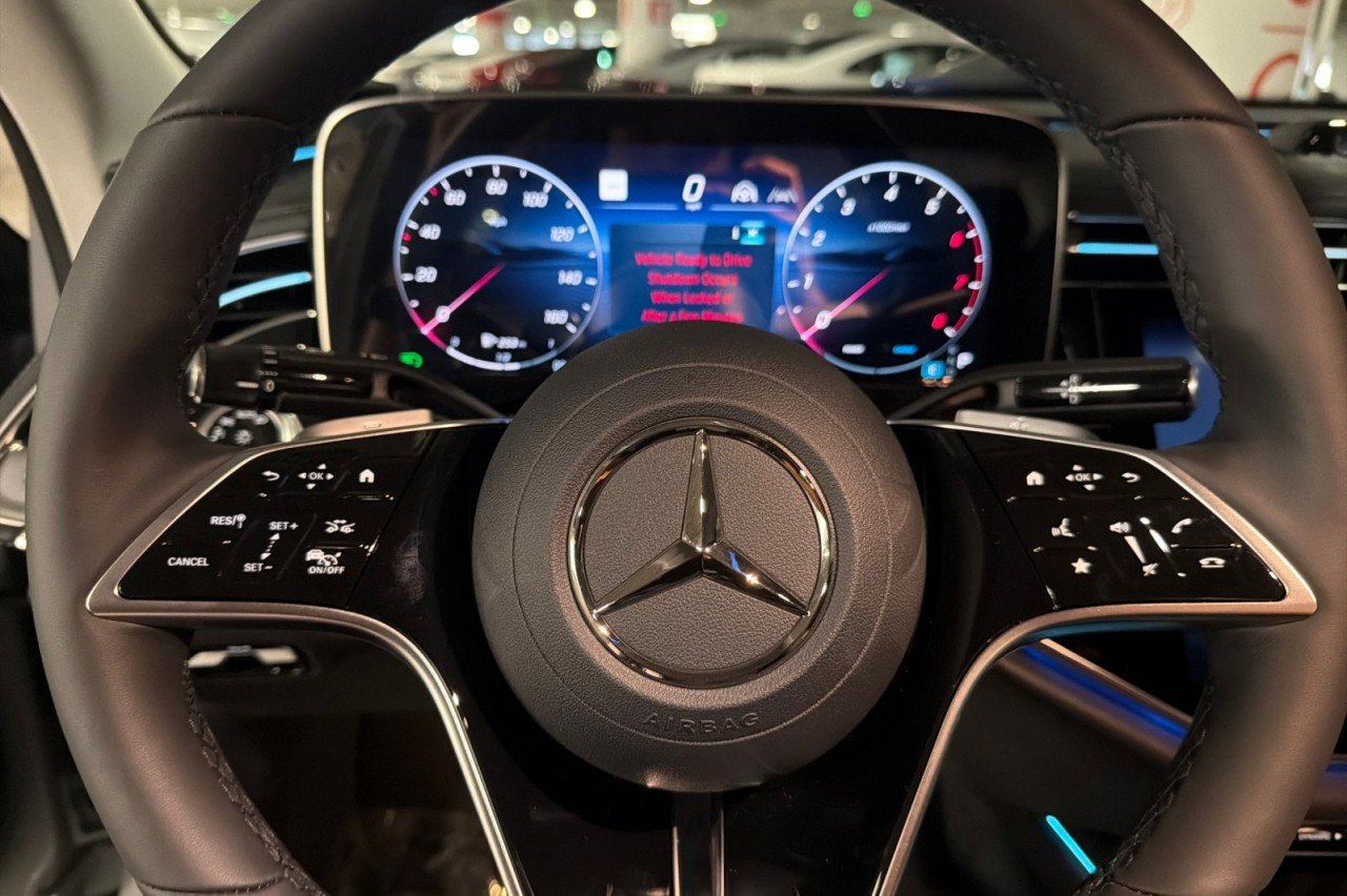 New 2027 MANUFAKTUR Alpine Grey Mercedes-Benz E 450 4MATIC® Sedan image 22