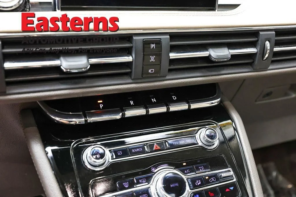 Used 2022 Black Lincoln Standard image 15