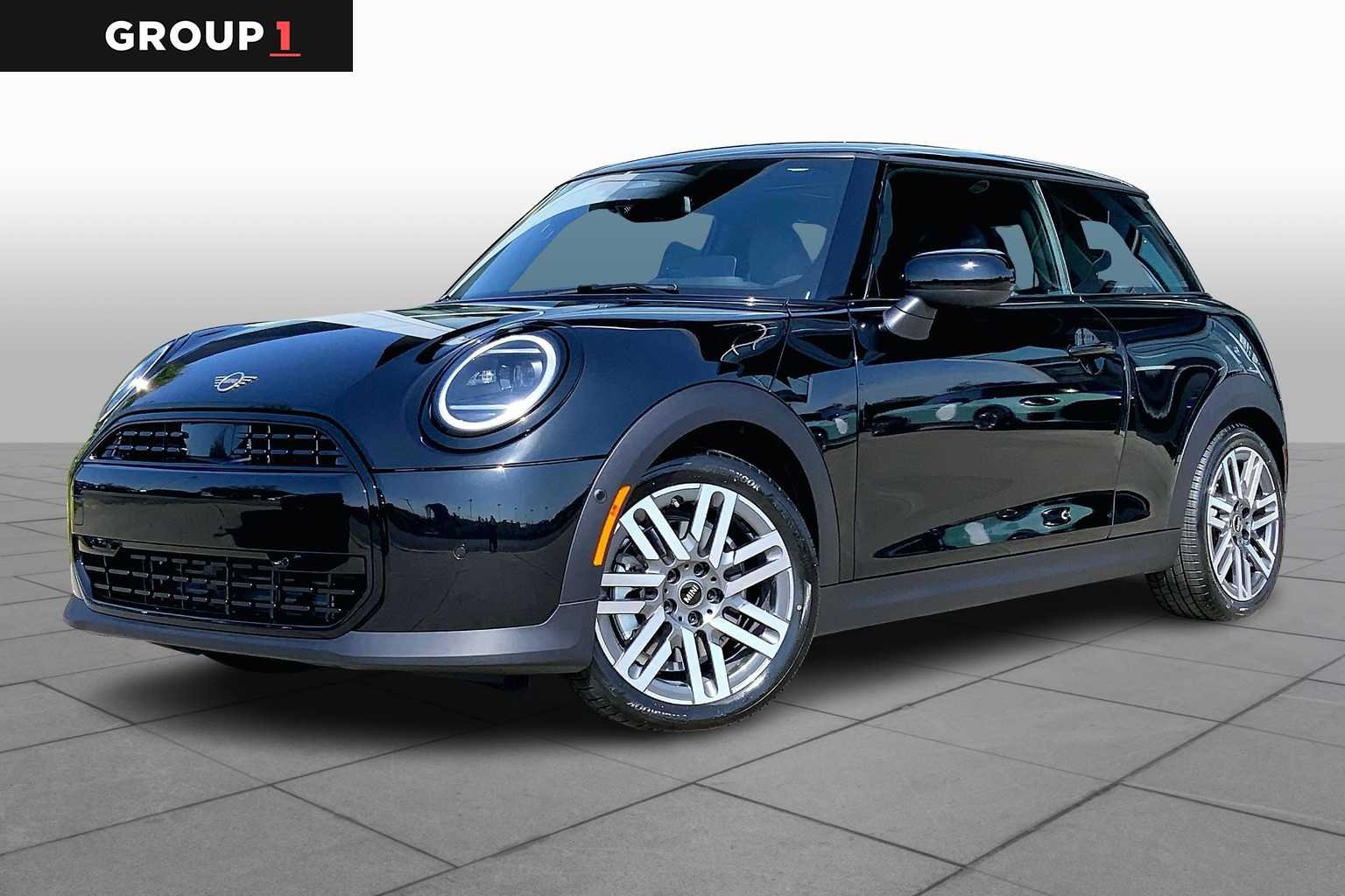 2026 MINI Hardtop Cooper Signature's photo