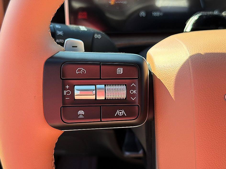 New 2027 Ecotronic Gray Hyundai Limited AWD image 13