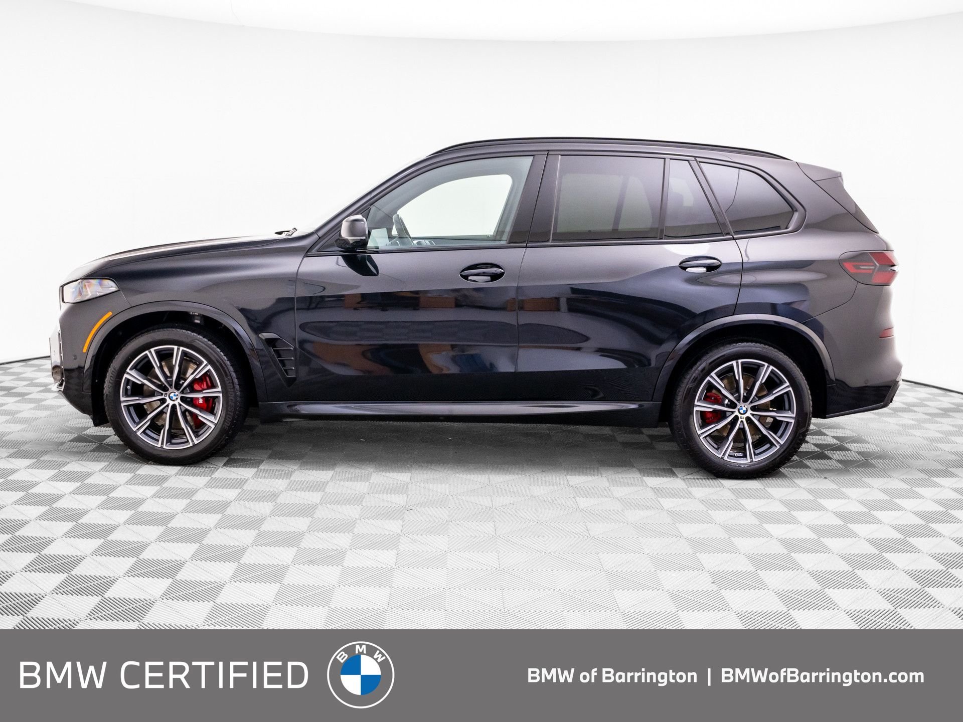 Certified Used 2024 Black Sapphire Metallic BMW xDrive40i image 2