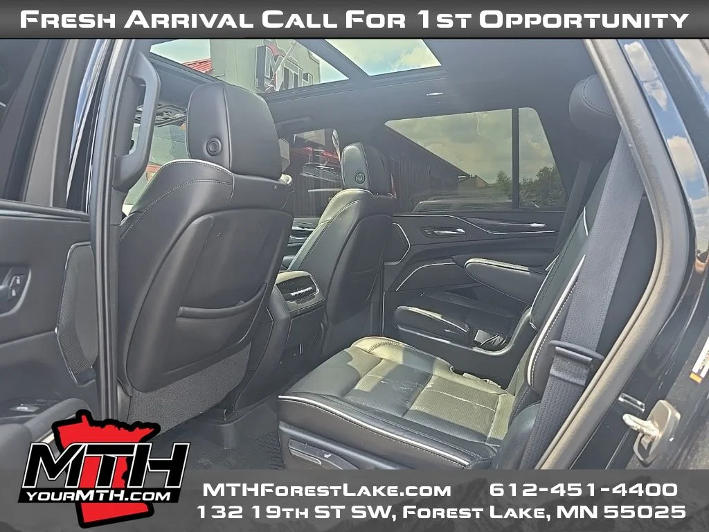 Used 2021 Black Cadillac Sport image 9