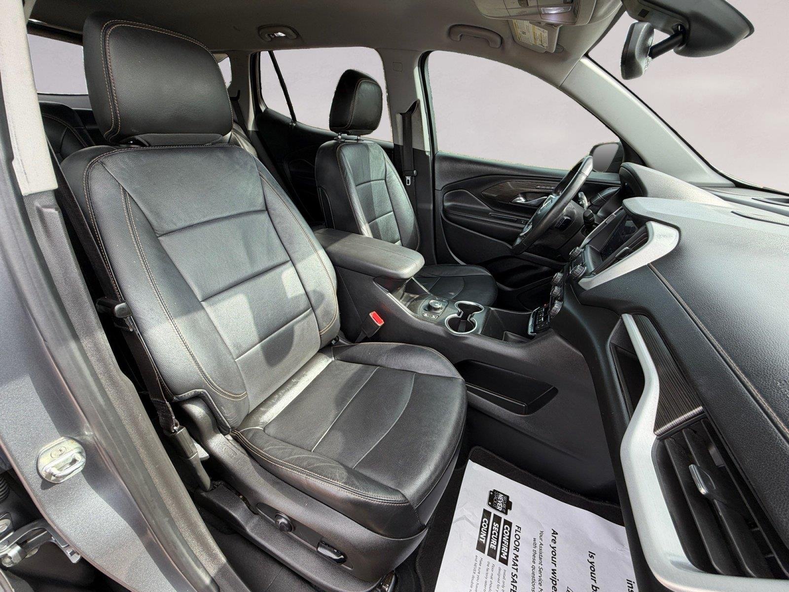 Used 2021 Graphite Gray Metallic GMC SLT image 15