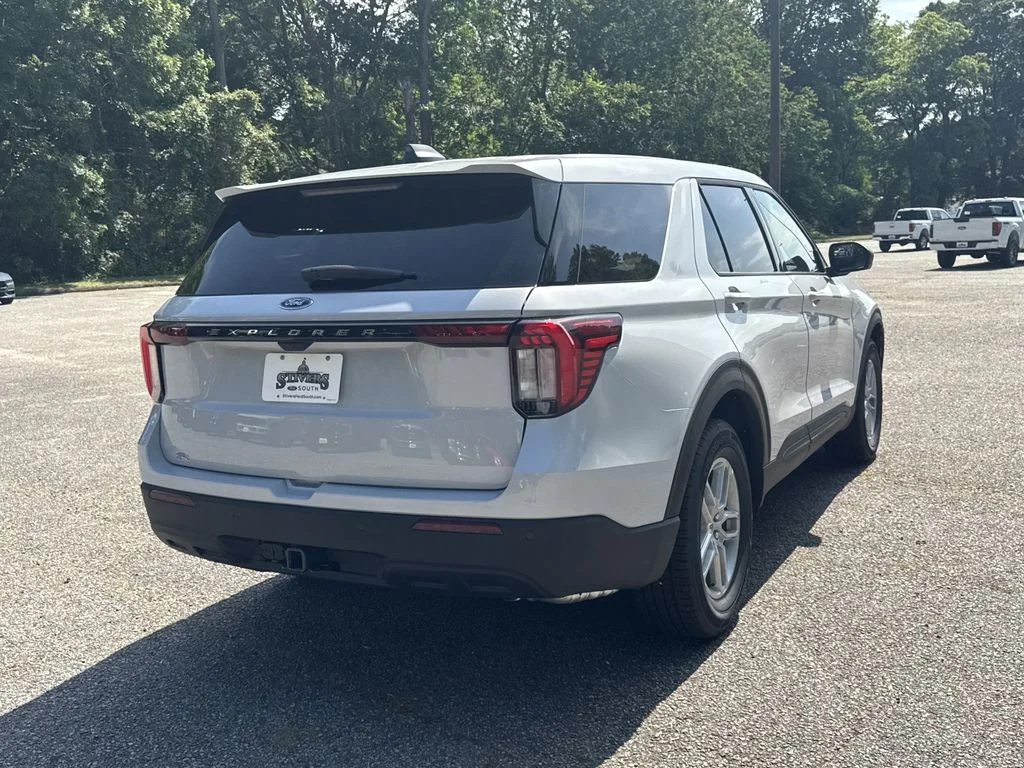 New 2026 White Ford Active image 7