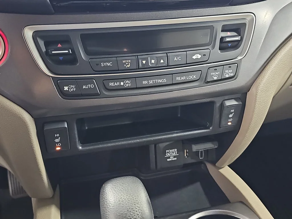 Used 2016  Honda EX-L image 26