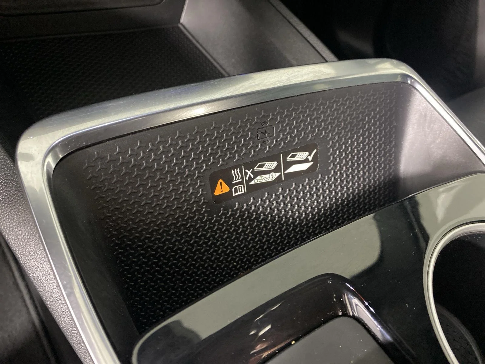 New 2026 Summit White Chevrolet LT image 21