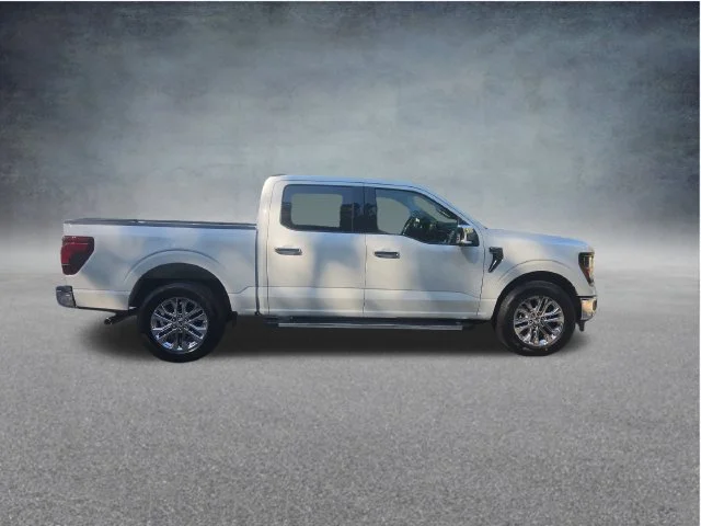 New 2026 Oxford White Ford XLT image 9