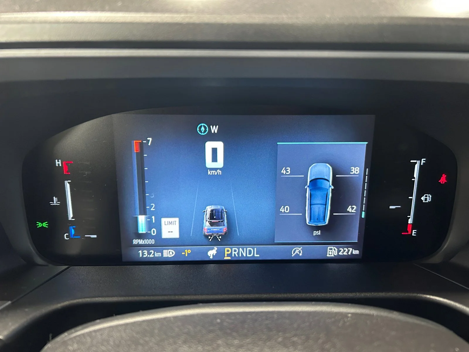 New 2026 Velocity Blue Metallic Ford Outer Banks image 20
