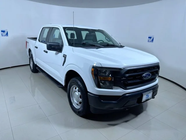 Used 2023 OXFORD WHITE Ford XL SuperCrew image 2