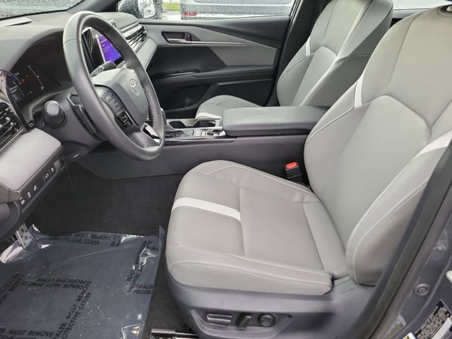 Used 2025 Gray Toyota SE image 17