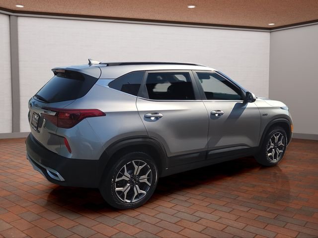 Certified Used 2021 Gray Kia EX image 4