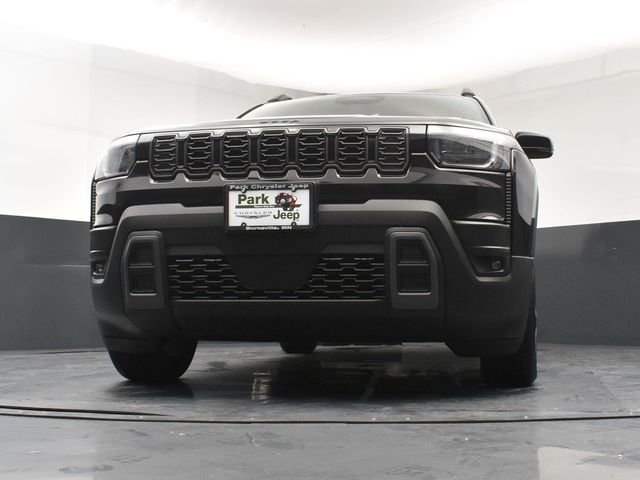 New 2026 Diamond Black Crystal Pearl-Coat Exterior Paint Jeep Limited image 20