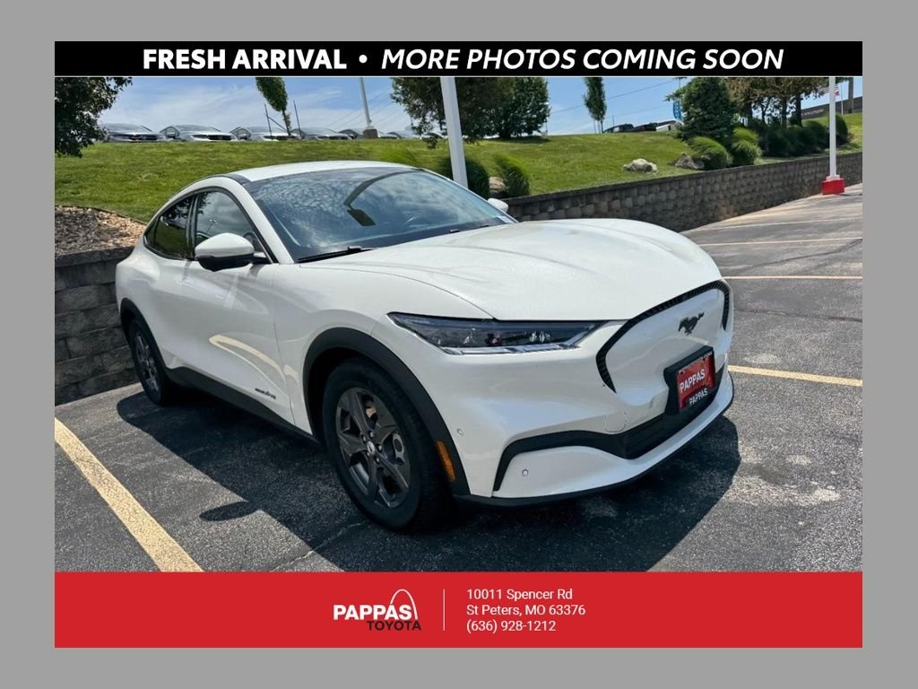 2022 Ford Mustang-Mach-e Select's photo