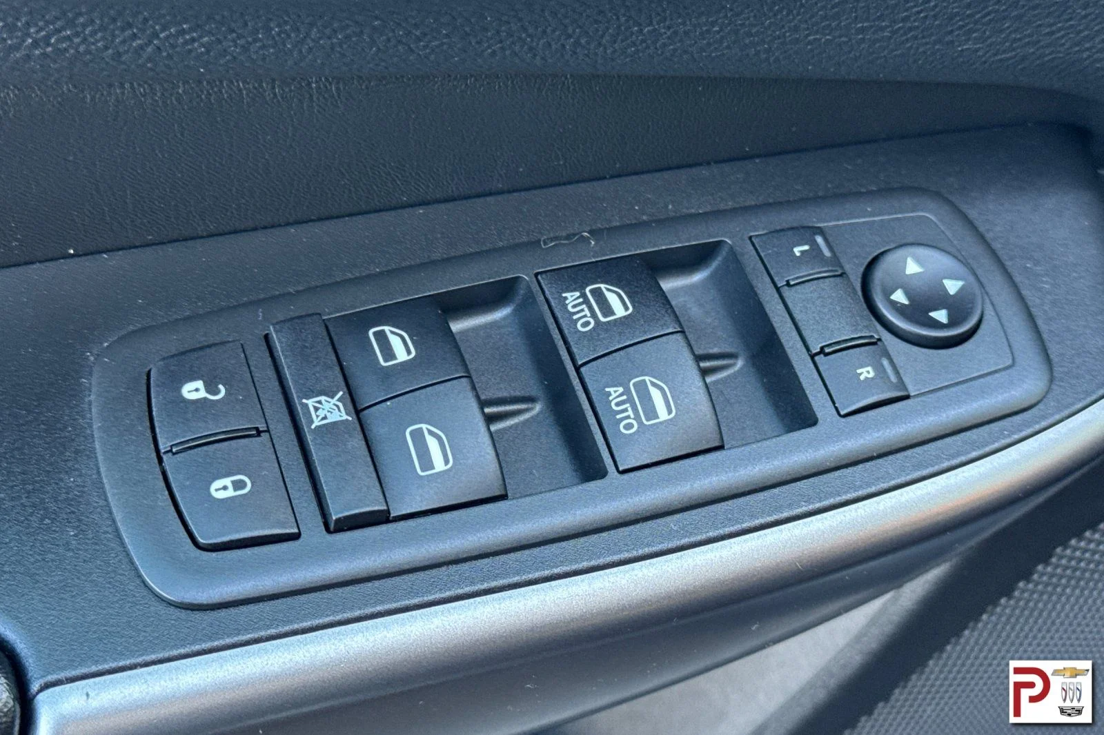 Used 2020 Gray Jeep Latitude Plus image 12