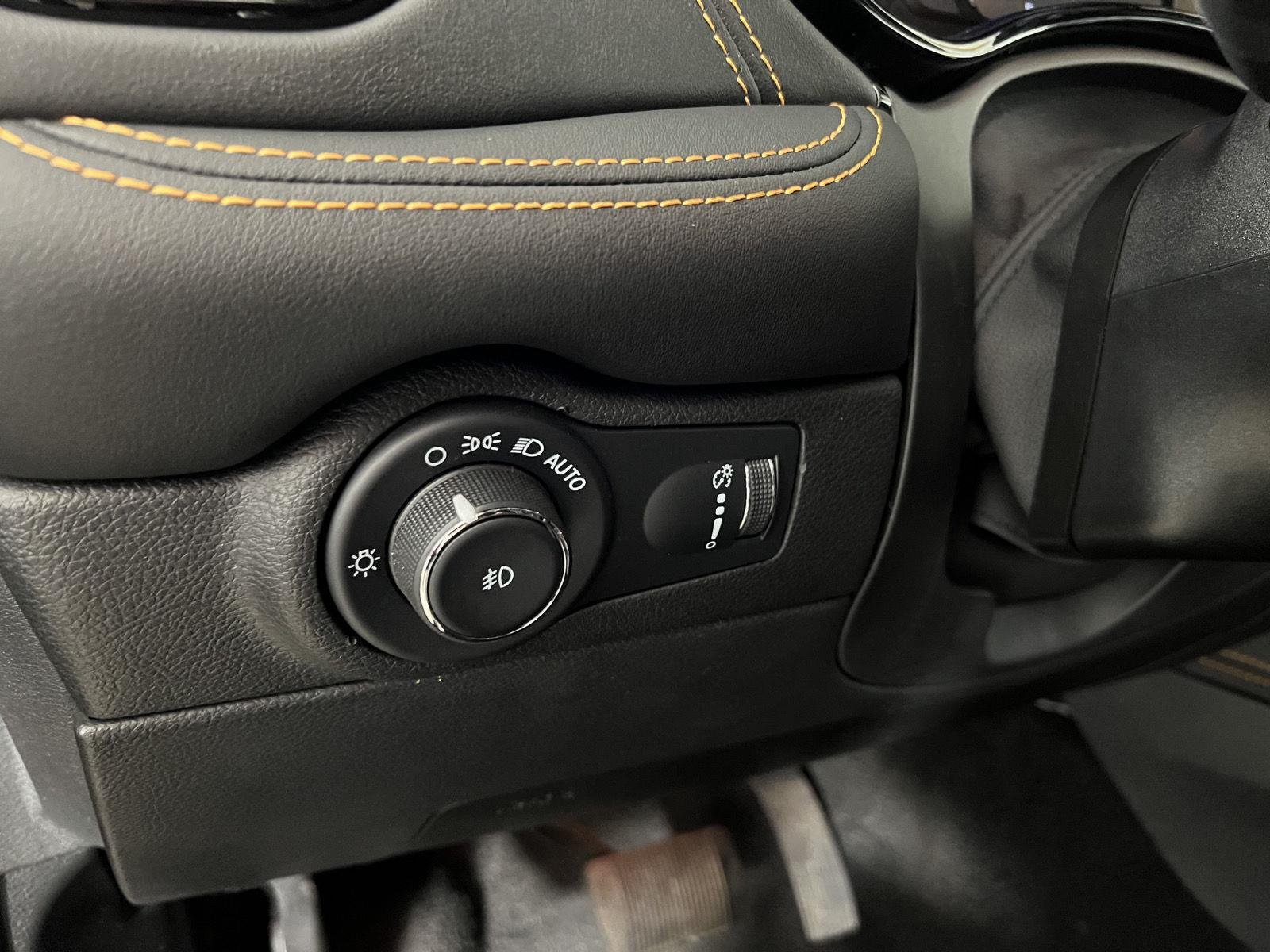 Used 2022 DB Black Clearcoat Dodge Orange Sport image 25