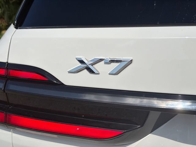 Used 2024 Alpine White BMW xDrive40i image 11