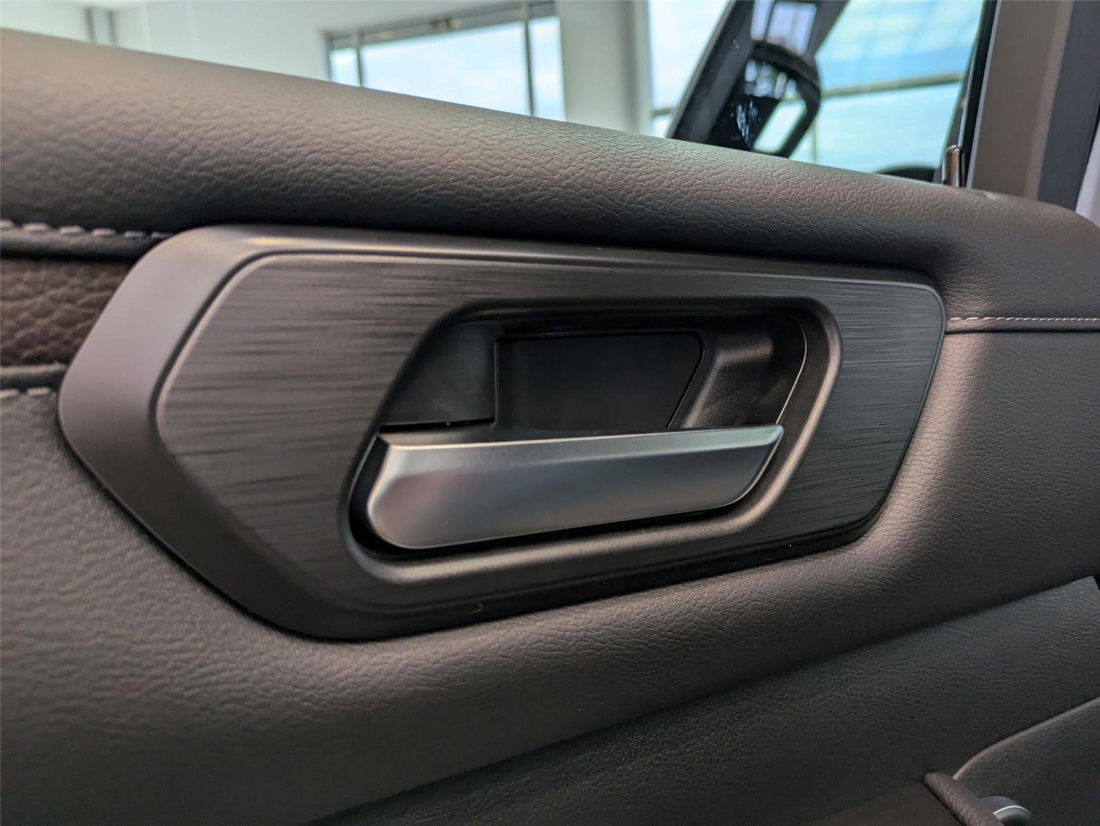 New 2025 Super Black Nissan Platinum Reserve image 24