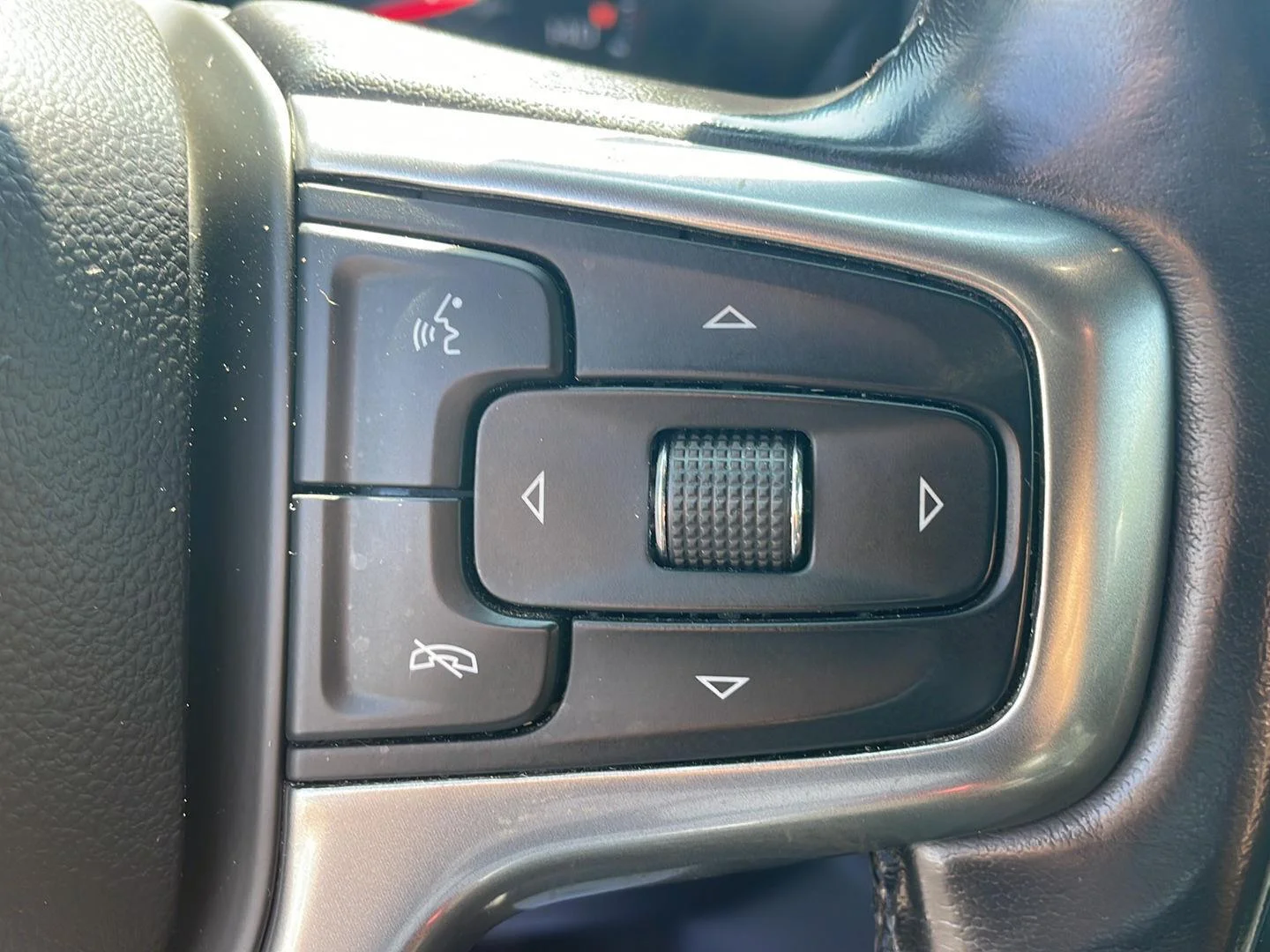 Used 2022 BLACK Chevrolet LTZ image 18