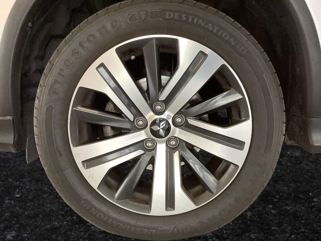 Used 2020 Silver Mitsubishi 2.0 SE image 27