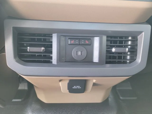New 2026 Oxford White Ford Lariat image 16