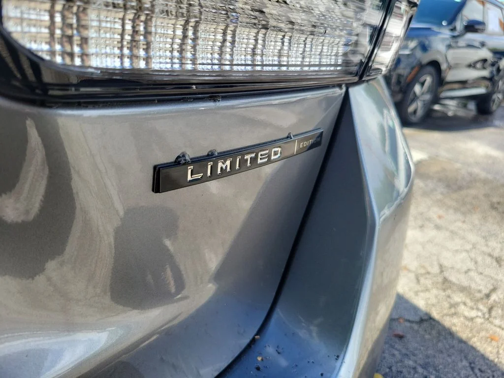 New 2027 MERCURY GRAY METALLIC Mitsubishi 2.0 LE AWC image 10